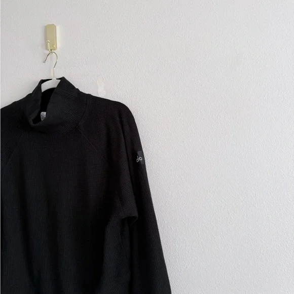 Alo Waffle Weekend Escape Mock Neck Long Sleeve sweatshirt Black Sz S - Picture 5 of 9